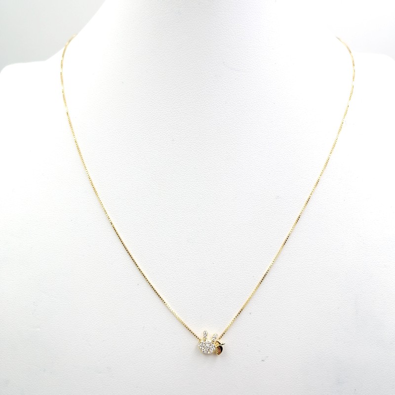 gargantilla de conejo y zanahoria . collar .
