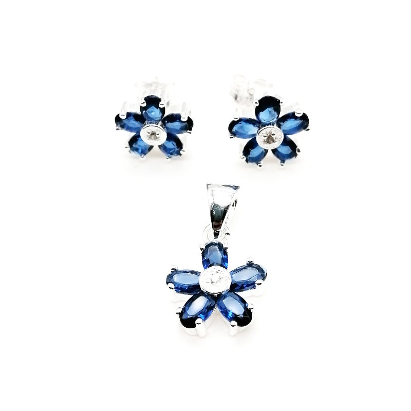 JUEGO DE CIRCONES CON DISEÑO DE FLOR, CONJUNTO