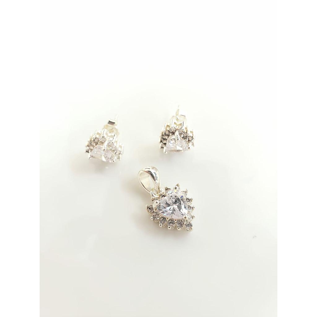 JUEGO DE CIRCONES CON DISEÑO DE CORAZÓN, CONJUNTO