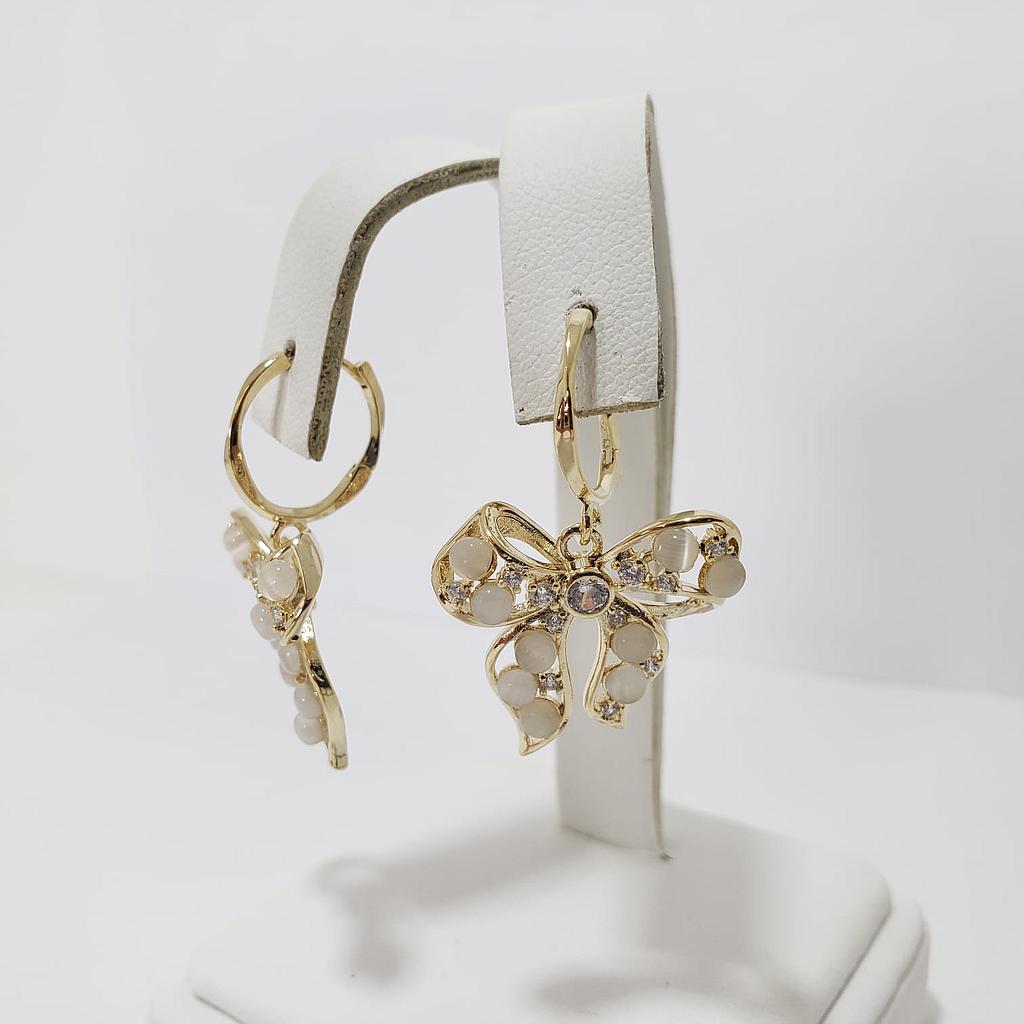 HUGGIES LISTÓN C/PERLAS Y CIRCONIO/LAMINADO DE ORO