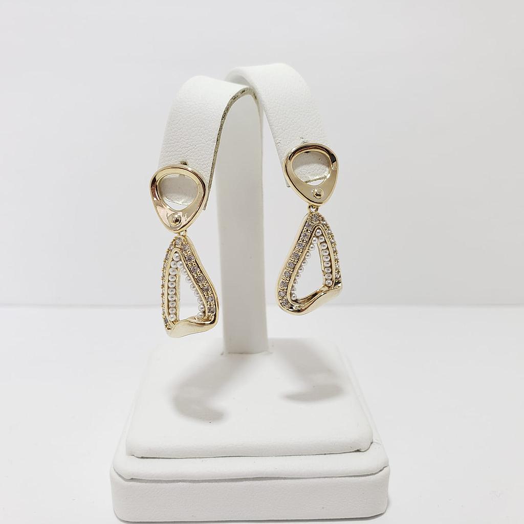 PENDIENTES GOTA CURVA LAMINADO DE ORO