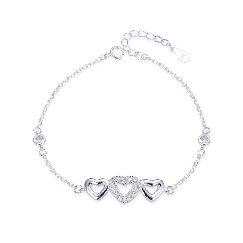 PULSERA DE CORAZONES Y PUNTO DE LUZ